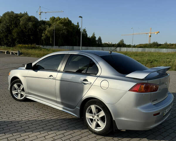 Сірий Міцубісі Lancer, об'ємом двигуна 2 л та пробігом 250 тис. км за 5999 $, фото 5 на Automoto.ua