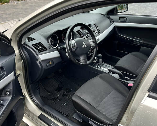 Сірий Міцубісі Lancer, об'ємом двигуна 2 л та пробігом 230 тис. км за 6800 $, фото 18 на Automoto.ua