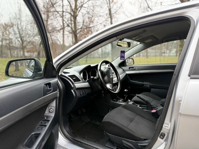 Сірий Міцубісі Lancer, об'ємом двигуна 2 л та пробігом 265 тис. км за 5300 $, фото 15 на Automoto.ua