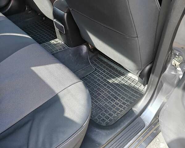 Сірий Міцубісі Lancer, об'ємом двигуна 1.58 л та пробігом 97 тис. км за 6800 $, фото 12 на Automoto.ua