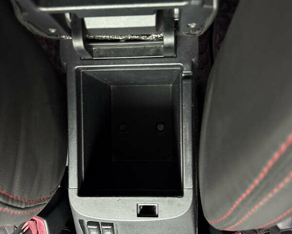 Сірий Міцубісі Lancer, об'ємом двигуна 2 л та пробігом 253 тис. км за 8700 $, фото 40 на Automoto.ua