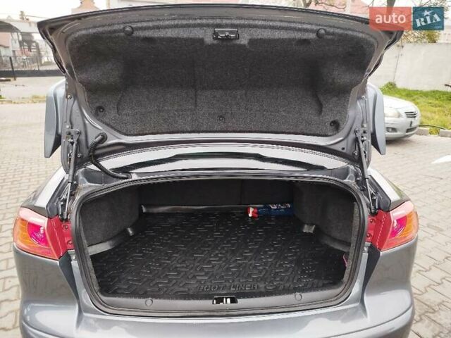 Міцубісі Lancer 2008 у Хмельницькому на Automoto.ua Сірий Міцубісі Lancer, об'ємом двигуна 2 л та пробігом 157 тис. км за 6300 $, фото 48 на Automoto.ua