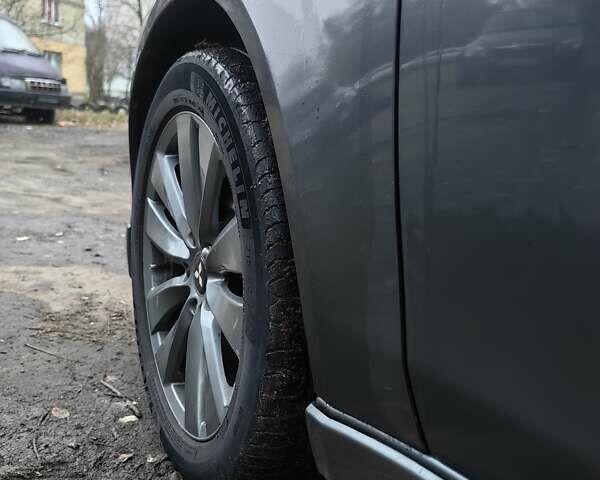 Сірий Міцубісі Lancer, об'ємом двигуна 2 л та пробігом 186 тис. км за 6000 $, фото 9 на Automoto.ua