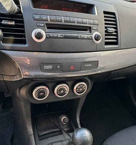 Серый Мицубиси Лансер, объемом двигателя 2 л и пробегом 190 тыс. км за 6900 $, фото 17 на Automoto.ua