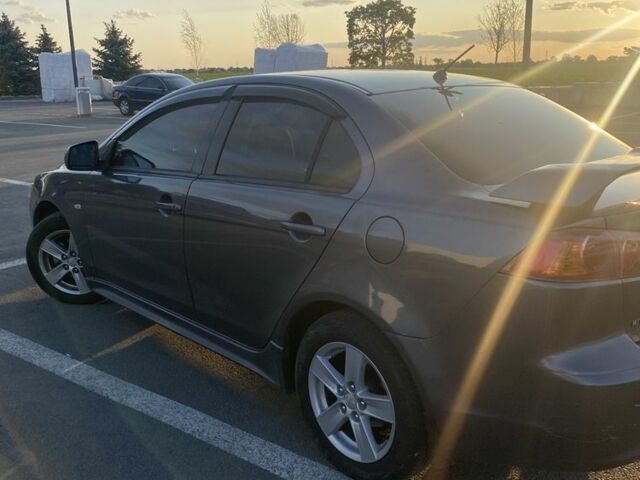 Мицубиси Лансер 2008 в Днепре (Днепропетровске) на Automoto.ua Серый Мицубиси Лансер, объемом двигателя 2 л и пробегом 215 тыс. км за 6800 $, фото 1 на Automoto.ua