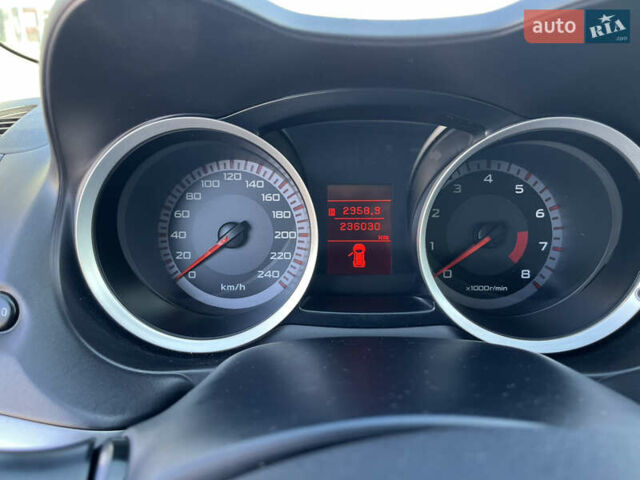 Сірий Міцубісі Lancer, об'ємом двигуна 2 л та пробігом 237 тис. км за 7200 $, фото 32 на Automoto.ua