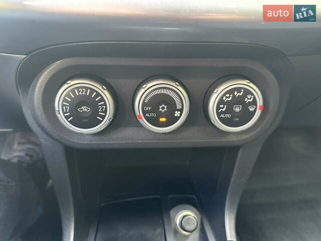 Сірий Міцубісі Lancer, об'ємом двигуна 2 л та пробігом 195 тис. км за 5200 $, фото 15 на Automoto.ua