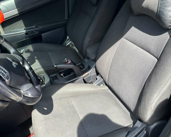 Сірий Міцубісі Lancer, об'ємом двигуна 2 л та пробігом 194 тис. км за 6900 $, фото 13 на Automoto.ua