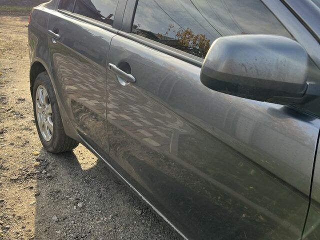 Сірий Міцубісі Lancer, об'ємом двигуна 1.5 л та пробігом 236 тис. км за 6000 $, фото 3 на Automoto.ua