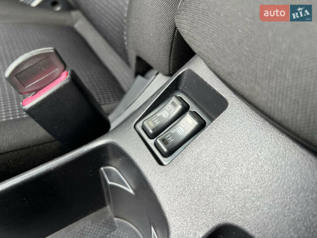 Сірий Міцубісі Lancer, об'ємом двигуна 2 л та пробігом 226 тис. км за 7600 $, фото 7 на Automoto.ua
