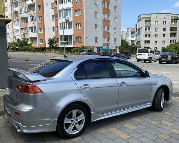 Серый Мицубиси Лансер, объемом двигателя 1.5 л и пробегом 303 тыс. км за 4900 $, фото 1 на Automoto.ua