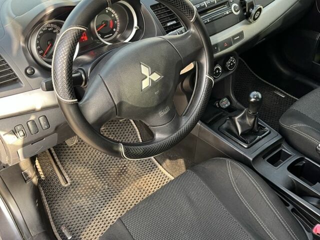 Сірий Міцубісі Lancer, об'ємом двигуна 1.5 л та пробігом 236 тис. км за 6000 $, фото 8 на Automoto.ua