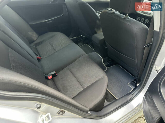 Сірий Міцубісі Lancer, об'ємом двигуна 2 л та пробігом 195 тис. км за 5200 $, фото 10 на Automoto.ua