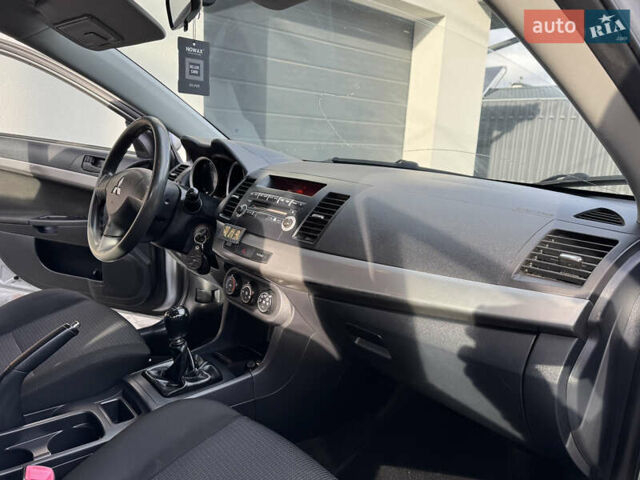 Міцубісі Lancer 2009 у Львові на Automoto.ua Сірий Міцубісі Lancer, об'ємом двигуна 1.5 л та пробігом 174 тис. км за 5990 $, фото 29 на Automoto.ua