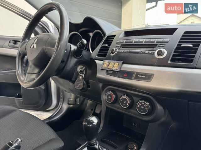 Міцубісі Lancer 2009 у Львові на Automoto.ua Сірий Міцубісі Lancer, об'ємом двигуна 1.5 л та пробігом 174 тис. км за 5990 $, фото 31 на Automoto.ua