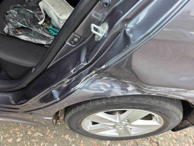 Сірий Міцубісі Lancer, об'ємом двигуна 1.8 л та пробігом 44 тис. км за 3300 $, фото 17 на Automoto.ua