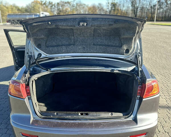 Сірий Міцубісі Lancer, об'ємом двигуна 1.5 л та пробігом 225 тис. км за 4250 $, фото 8 на Automoto.ua