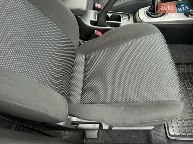 Сірий Міцубісі Lancer, об'ємом двигуна 1.58 л та пробігом 94 тис. км за 6500 $, фото 12 на Automoto.ua