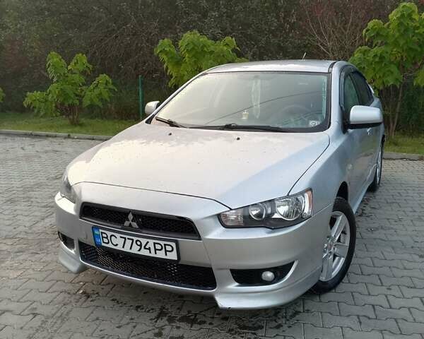 Серый Мицубиси Лансер, объемом двигателя 1.5 л и пробегом 304 тыс. км за 5200 $, фото 3 на Automoto.ua