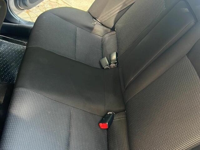 Серый Мицубиси Лансер, объемом двигателя 1.5 л и пробегом 170 тыс. км за 9000 $, фото 1 на Automoto.ua