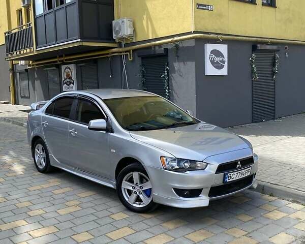 Серый Мицубиси Лансер, объемом двигателя 1.5 л и пробегом 303 тыс. км за 4900 $, фото 10 на Automoto.ua