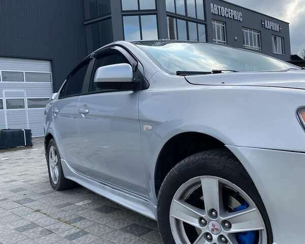 Серый Мицубиси Лансер, объемом двигателя 1.5 л и пробегом 303 тыс. км за 4900 $, фото 15 на Automoto.ua