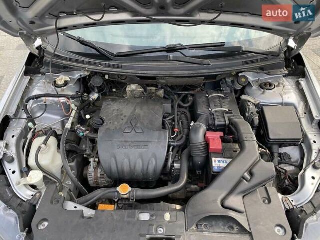 Серый Мицубиси Лансер, объемом двигателя 1.5 л и пробегом 304 тыс. км за 5200 $, фото 10 на Automoto.ua