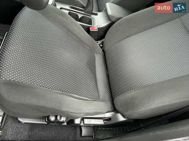 Сірий Міцубісі Lancer, об'ємом двигуна 1.58 л та пробігом 94 тис. км за 6500 $, фото 17 на Automoto.ua