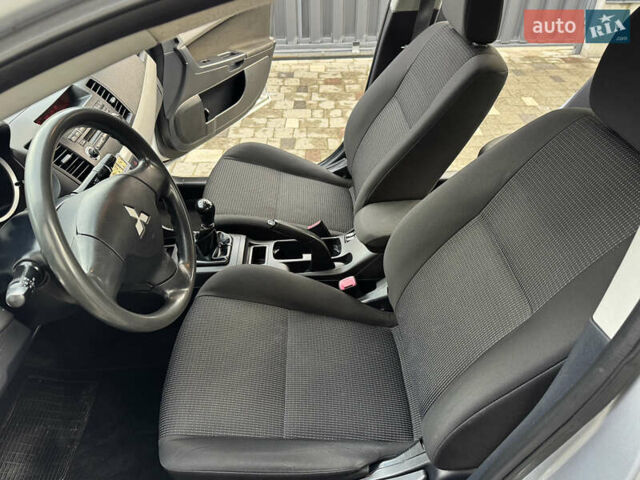 Міцубісі Lancer 2009 у Львові на Automoto.ua Сірий Міцубісі Lancer, об'ємом двигуна 1.5 л та пробігом 174 тис. км за 5990 $, фото 19 на Automoto.ua