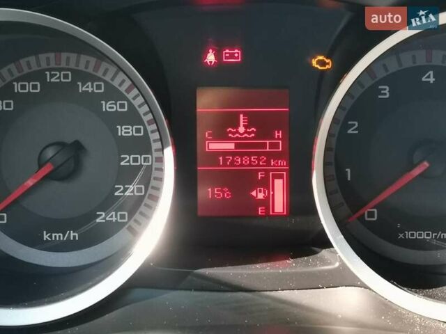 Серый Мицубиси Лансер, объемом двигателя 1.5 л и пробегом 183 тыс. км за 5900 $, фото 6 на Automoto.ua