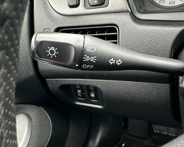 Сірий Міцубісі Lancer, об'ємом двигуна 1.58 л та пробігом 94 тис. км за 6500 $, фото 20 на Automoto.ua