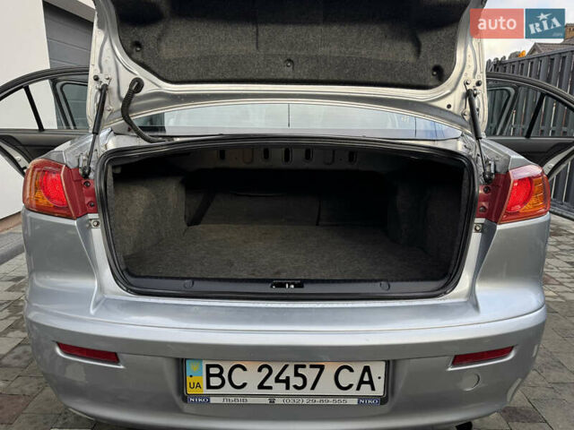 Міцубісі Lancer 2009 у Львові на Automoto.ua Сірий Міцубісі Lancer, об'ємом двигуна 1.5 л та пробігом 174 тис. км за 5990 $, фото 25 на Automoto.ua