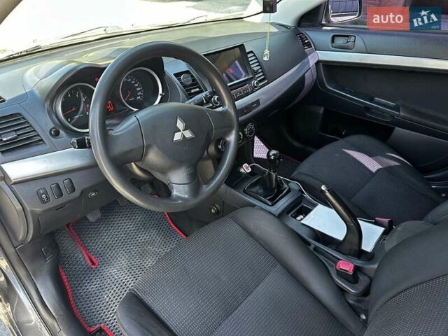 Сірий Міцубісі Lancer, об'ємом двигуна 1.5 л та пробігом 250 тис. км за 5500 $, фото 5 на Automoto.ua