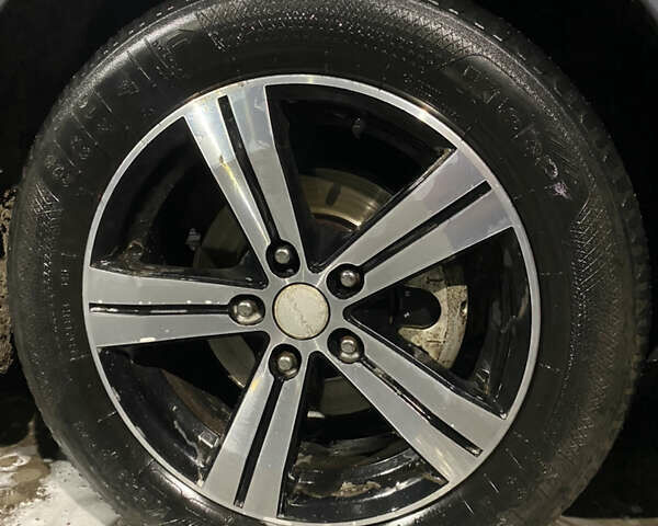 Серый Мицубиси Лансер, объемом двигателя 1.5 л и пробегом 227 тыс. км за 7300 $, фото 19 на Automoto.ua