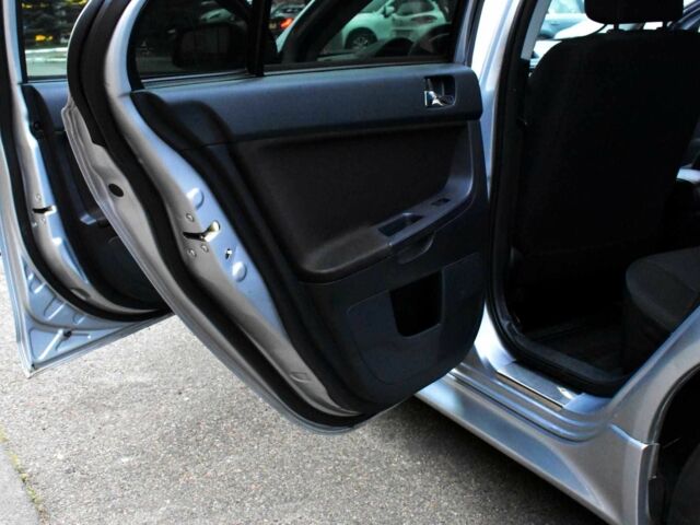 Сірий Міцубісі Lancer, об'ємом двигуна 2 л та пробігом 178 тис. км за 7400 $, фото 17 на Automoto.ua