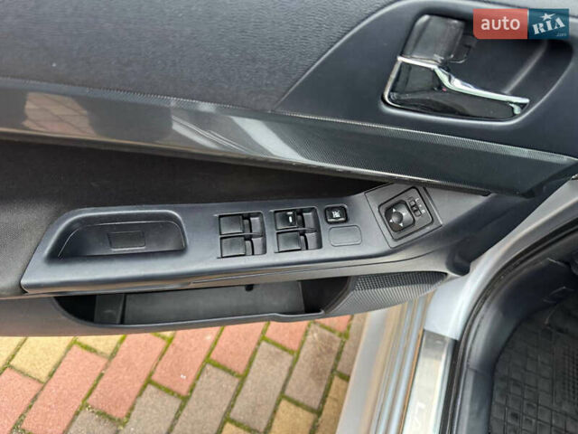 Сірий Міцубісі Lancer, об'ємом двигуна 2 л та пробігом 173 тис. км за 7200 $, фото 32 на Automoto.ua