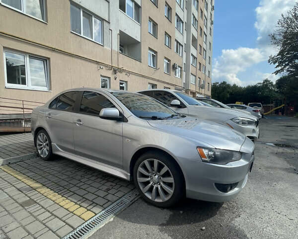 Мицубиси Лансер 2011 в Львове на Automoto.ua Серый Мицубиси Лансер, объемом двигателя 2 л и пробегом 104 тыс. км за 10500 $, фото 5 на Automoto.ua