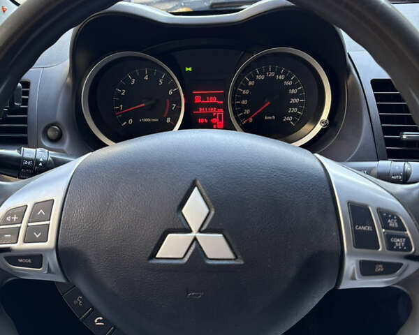 Мицубиси Лансер 2011 в Львове на Automoto.ua Серый Мицубиси Лансер, объемом двигателя 2 л и пробегом 342 тыс. км за 6300 $, фото 26 на Automoto.ua