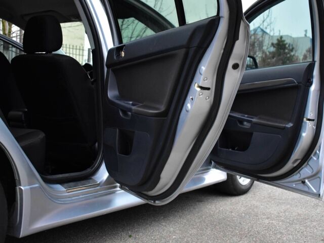 Сірий Міцубісі Lancer, об'ємом двигуна 2 л та пробігом 178 тис. км за 7400 $, фото 18 на Automoto.ua