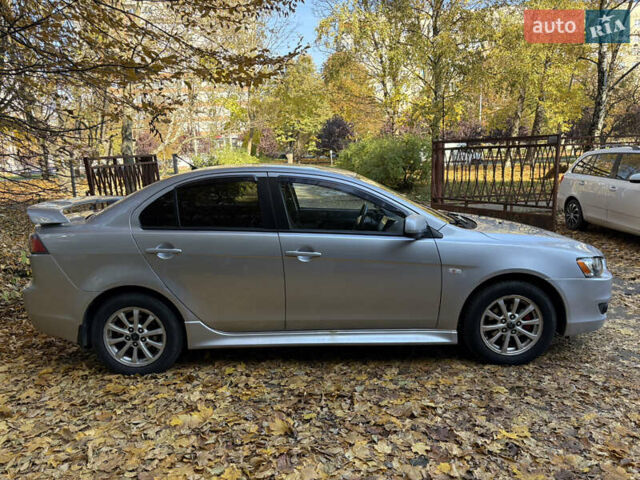 Мицубиси Лансер 2011 в Львове на Automoto.ua Серый Мицубиси Лансер, объемом двигателя 2 л и пробегом 342 тыс. км за 6300 $, фото 3 на Automoto.ua