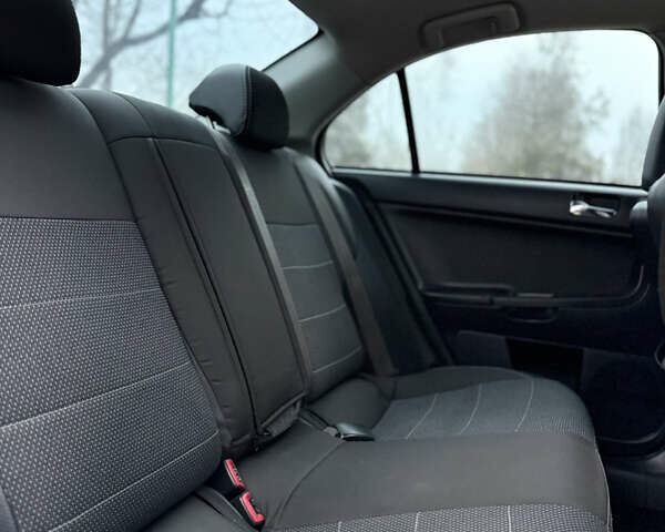 Сірий Міцубісі Lancer, об'ємом двигуна 1.6 л та пробігом 220 тис. км за 6900 $, фото 8 на Automoto.ua