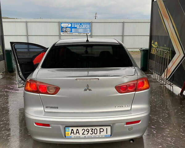 Сірий Міцубісі Lancer, об'ємом двигуна 1.6 л та пробігом 240 тис. км за 7000 $, фото 2 на Automoto.ua