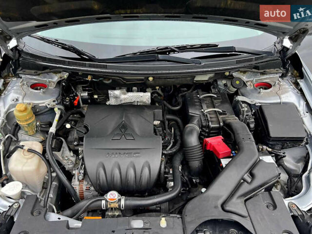 Сірий Міцубісі Lancer, об'ємом двигуна 1.6 л та пробігом 89 тис. км за 7900 $, фото 15 на Automoto.ua