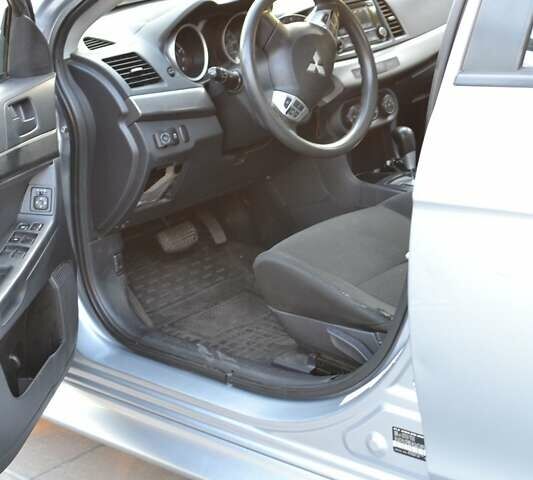 Сірий Міцубісі Lancer, об'ємом двигуна 2 л та пробігом 229 тис. км за 8500 $, фото 1 на Automoto.ua