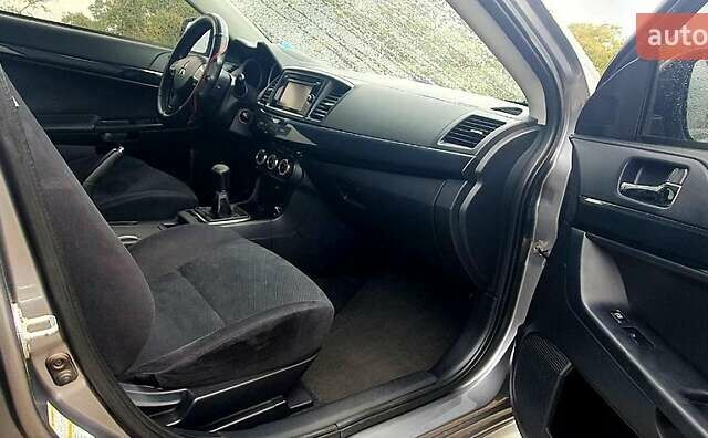 Сірий Міцубісі Lancer, об'ємом двигуна 2.4 л та пробігом 150 тис. км за 9300 $, фото 5 на Automoto.ua