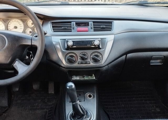 Сірий Міцубісі Lancer, об'ємом двигуна 0 л та пробігом 214 тис. км за 3200 $, фото 6 на Automoto.ua