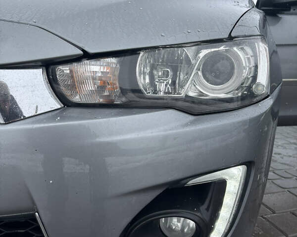 Сірий Міцубісі Lancer, об'ємом двигуна 2.36 л та пробігом 144 тис. км за 10400 $, фото 10 на Automoto.ua