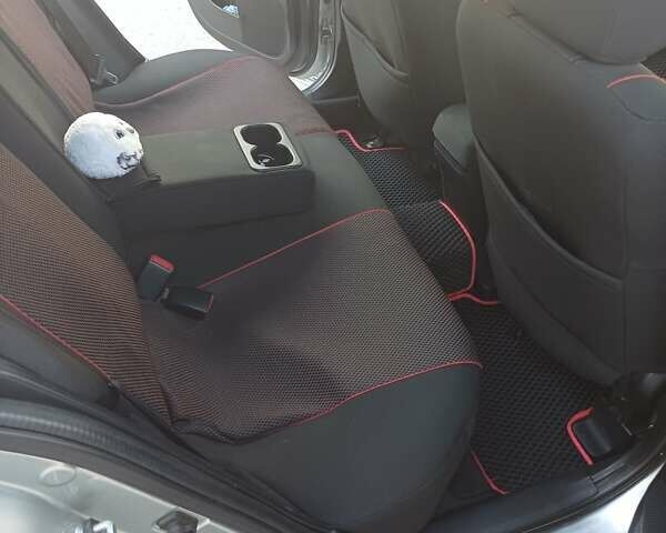 Сірий Міцубісі Lancer, об'ємом двигуна 2 л та пробігом 119 тис. км за 9900 $, фото 11 на Automoto.ua