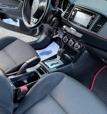 Сірий Міцубісі Lancer, об'ємом двигуна 2 л та пробігом 88 тис. км за 10000 $, фото 8 на Automoto.ua