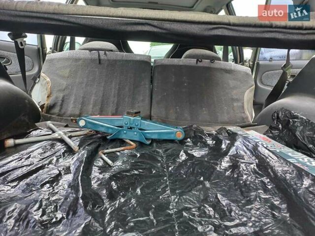 Серый Мицубиси Лансер, объемом двигателя 1.6 л и пробегом 282 тыс. км за 2401 $, фото 8 на Automoto.ua